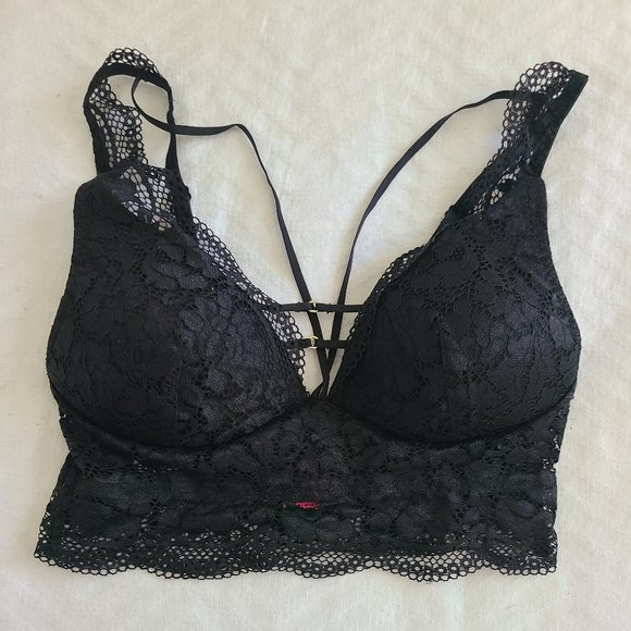 Black top - Picture 1 of 2